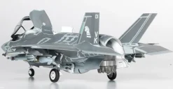 Academy 1/72 Lockheed Martin F-35B Lightning II USMC VMFA-121 Green Knights
