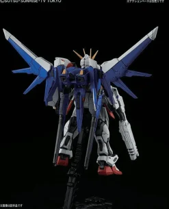 Bandai Gundam Real Grade (RG) 1/144 GAT-X105B/FP Build Strike Gundam (Full Package)
