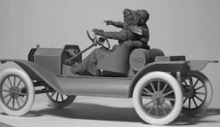 ICM 1/24 American Sport Car Drivers 1910s