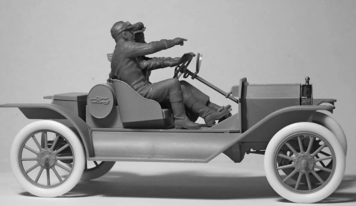 ICM 1/24 American Sport Car Drivers 1910s