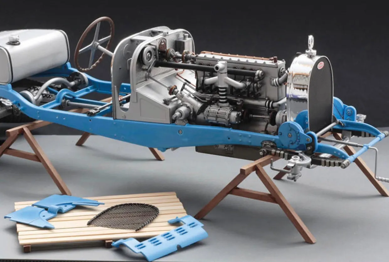 Italeri 1/12 Bugatti Type 35B Roadster