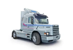 Italeri 1/24 Scania T 143M 500 Topline Truck