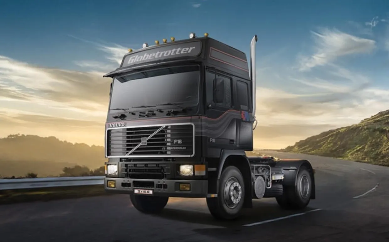 Italeri 1/24 Volvo F-16 Globetrotter