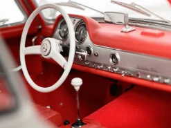 IXO 1/8 Mercedes-Benz 300 SL (Silver) Diecast Model Kit