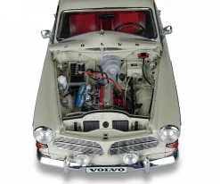 IXO 1/8 Volvo S122 Amazon