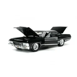 Jada 1/24 1967 Chevy Impala with Dean Winchester Figure Diecast Model