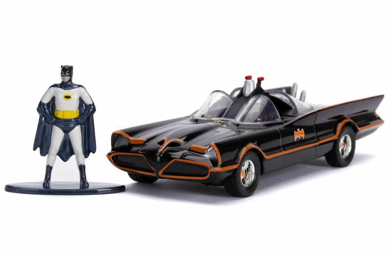 Jada 1/32 1966 Classic Batmobile Diecast Model