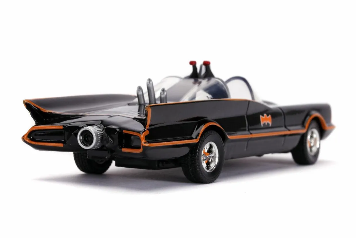 Jada 1/32 1966 Classic Batmobile Diecast Model