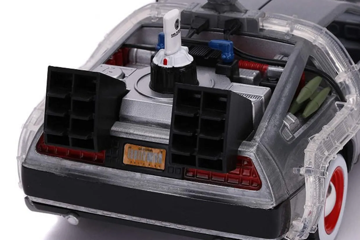 Jada 1/24 Back To The Future 3 DeLorean Diecast Model