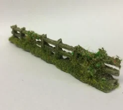 Javis 00 Gauge Fencing with Foliage