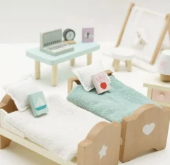 Le Toy Van Daisylane Children's Bedroom Dolls House Furniture