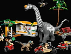Lego Jurassic World Raptor and Titanosaurus Tracking Mission