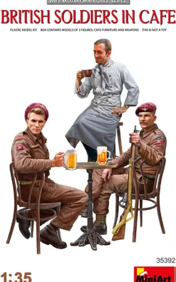 MiniArt 1/35 British Soldiers in Cafe Model Figures