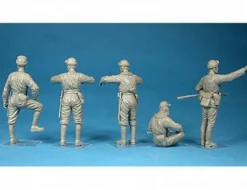 MiniArt 1/35 Japanese Tank Crew Model Figures