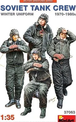 MiniArt 1/35 Soviet Tank Crew Winter Uniforms 1970s-1980s Model Figures