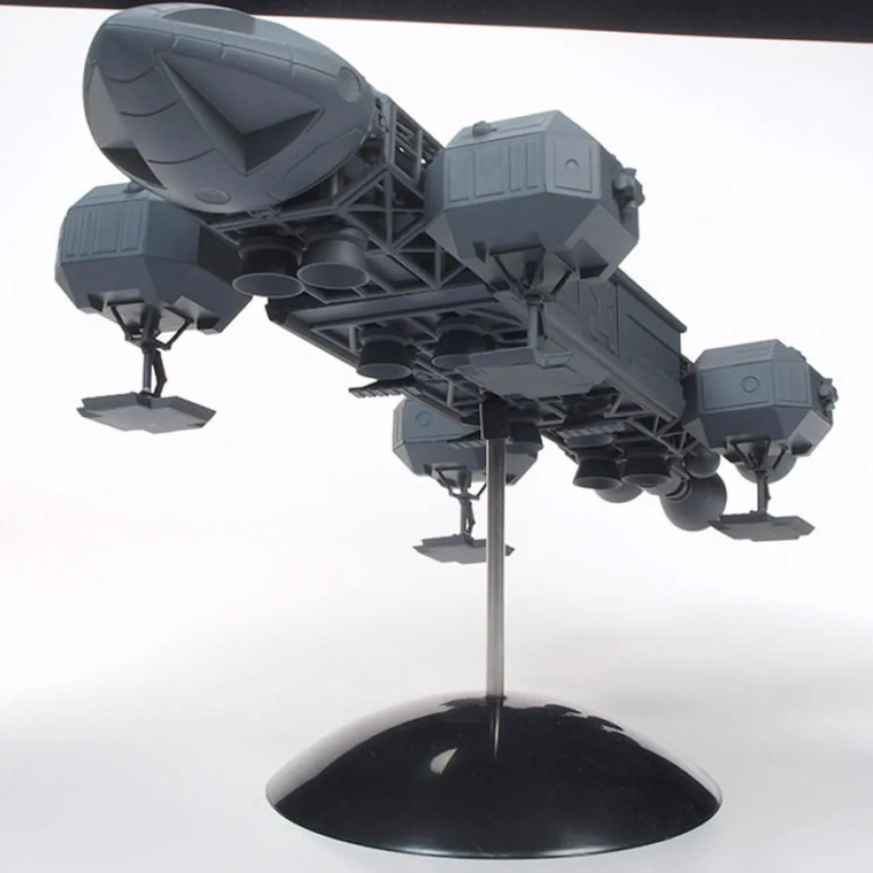 MPC 1/72 Space 1999 14 Inch Eagle Transporter Model Kit