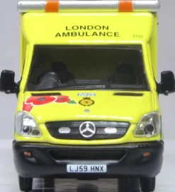 Oxford Diecast 1/76 Mercedes Ambulance London Ambulance Service (Remembrance Day)