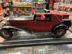 Pocher 1/8 1932 Rolls Royce Phantom II Sedanca Coupe Maroon And Black Ready Assembled