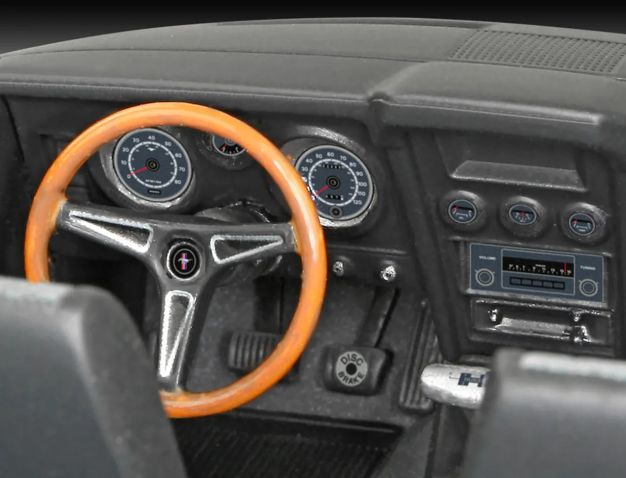 Revell 1/24 71' Mustang Boss 351 Model Car kit