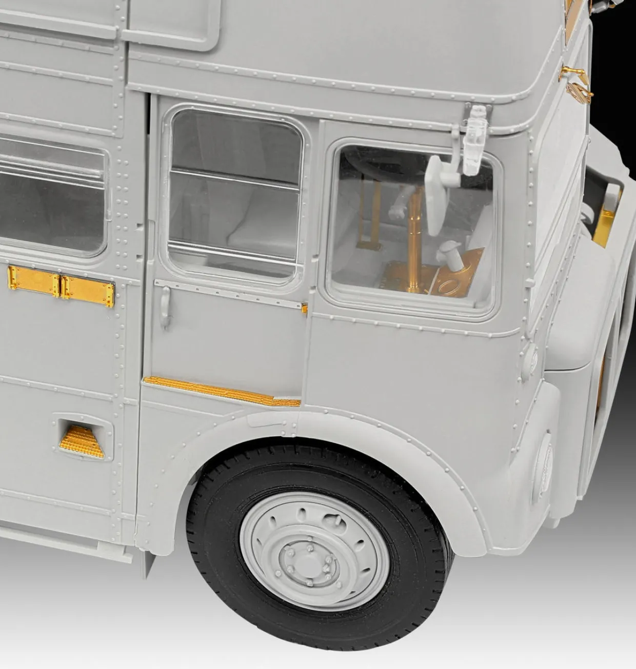 Revell 1/24 AEC Routemaster London Bus Platinum Edition