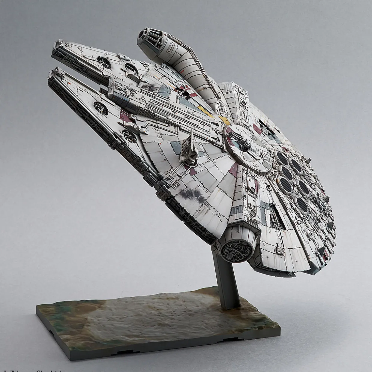 Revell 1/144 Ban-Dai Star Wars Ep VII Millennium Falcon Model Kit