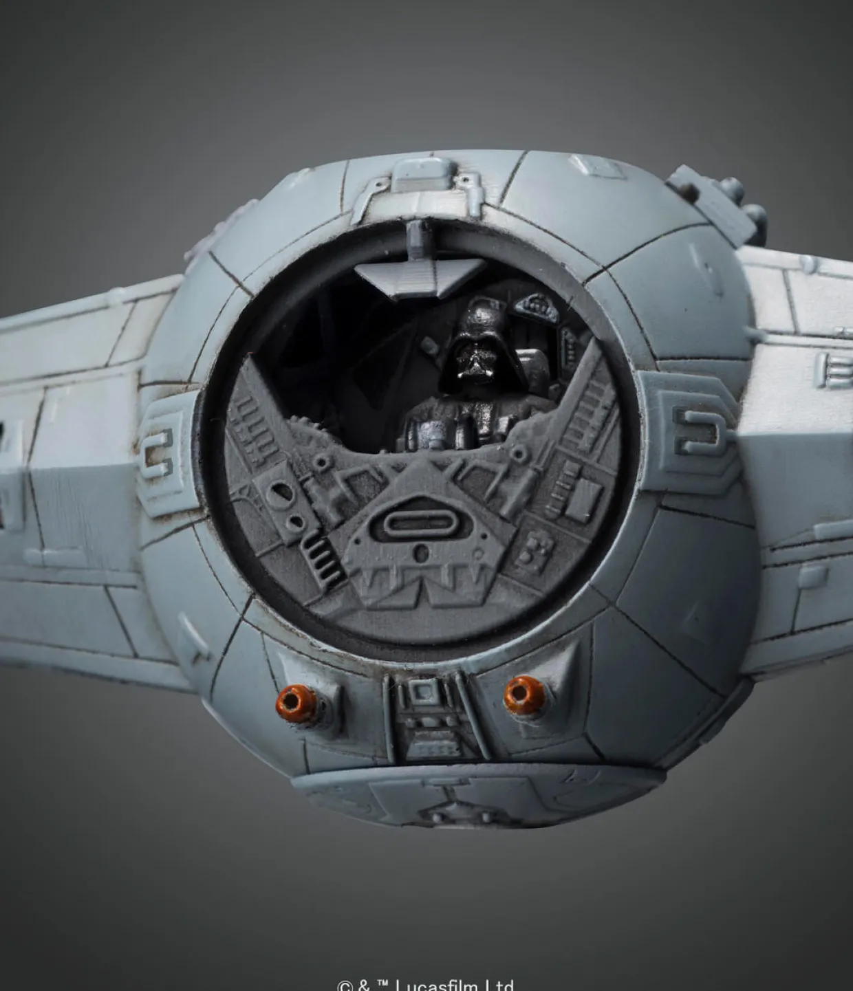 Revell 1/72 Ban-Dai Star Wars TIE Advanced - Darth Vader's TIE Fighter