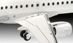 Revell 1/144 Embraer ERJ 190 Lufthansa (New Livery)