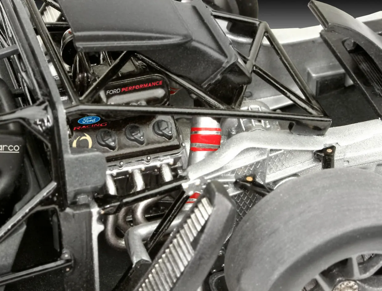 Revell 1/24 Ford GT Le Mans Starter Set