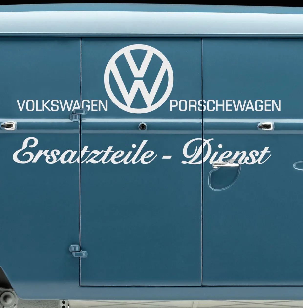 Revell 1/16 Volkswagen T1 Panel Van