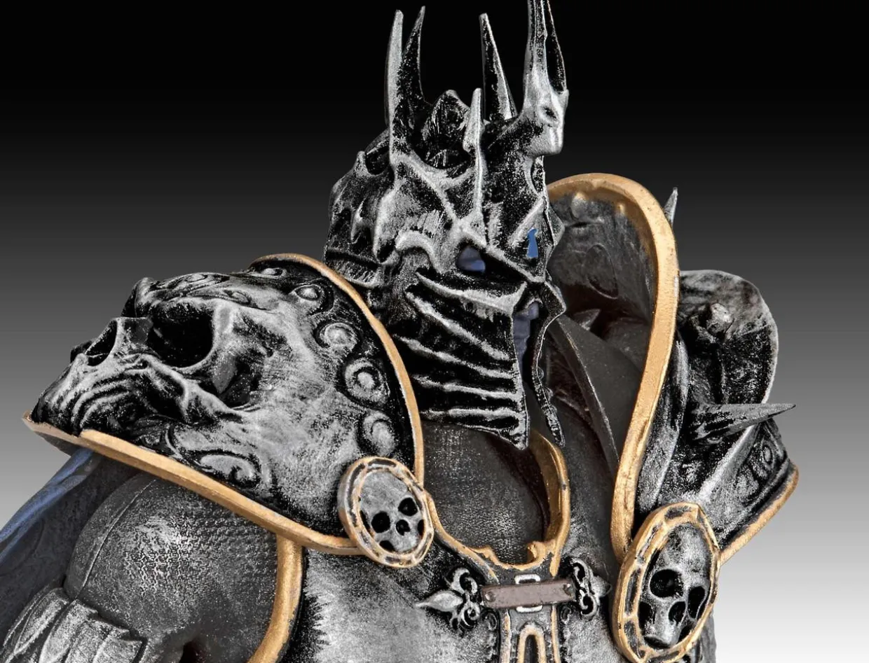 Revell 1/16 World of Warcraft - The Lich King Gift Set