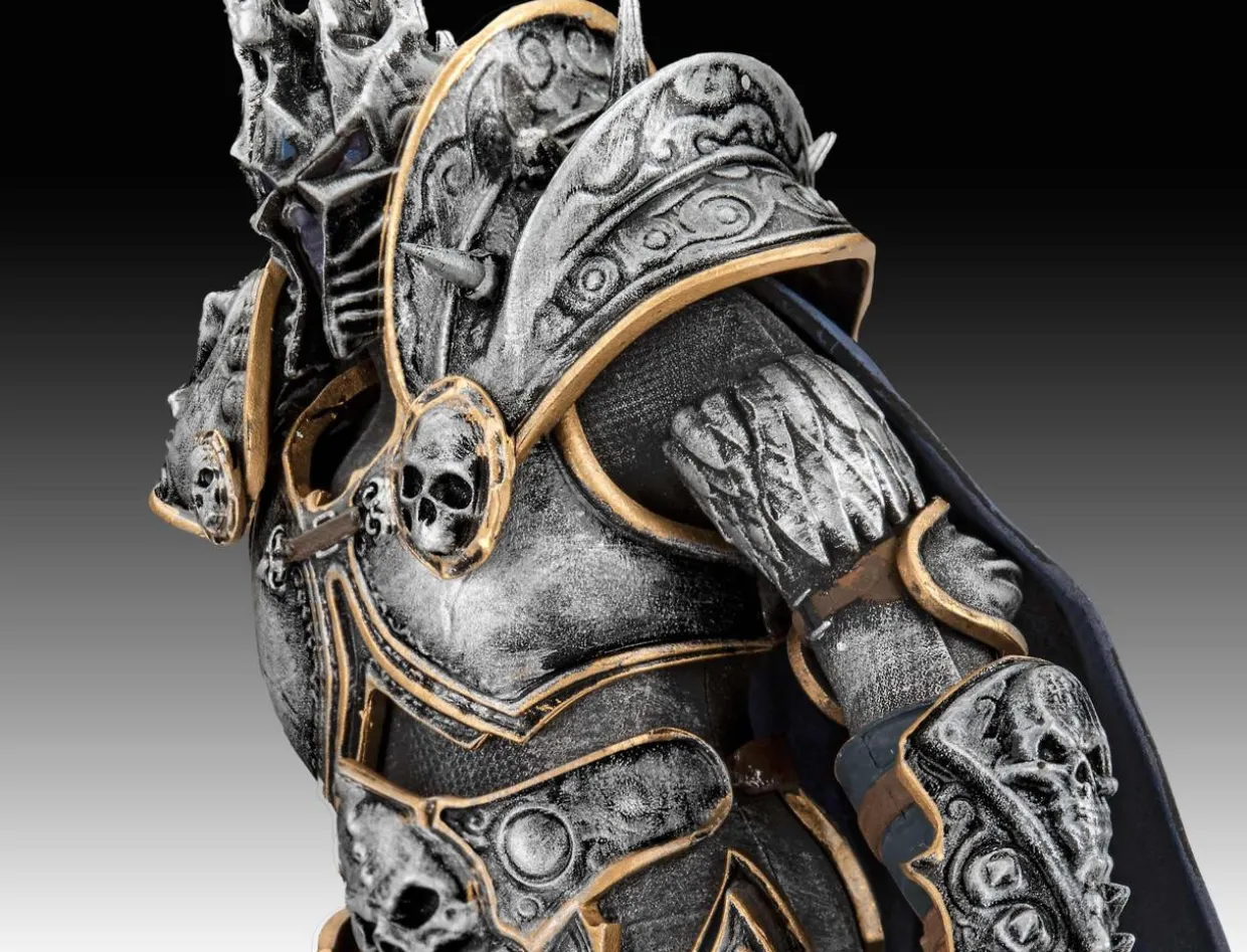 Revell 1/16 World of Warcraft - The Lich King Gift Set