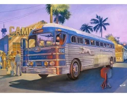 Roden 1/35 PD-3751 Silverside Bus 1947 Greyhound Lines