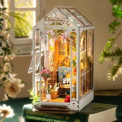 Rolife Holiday Garden House 3D Creative Bookend