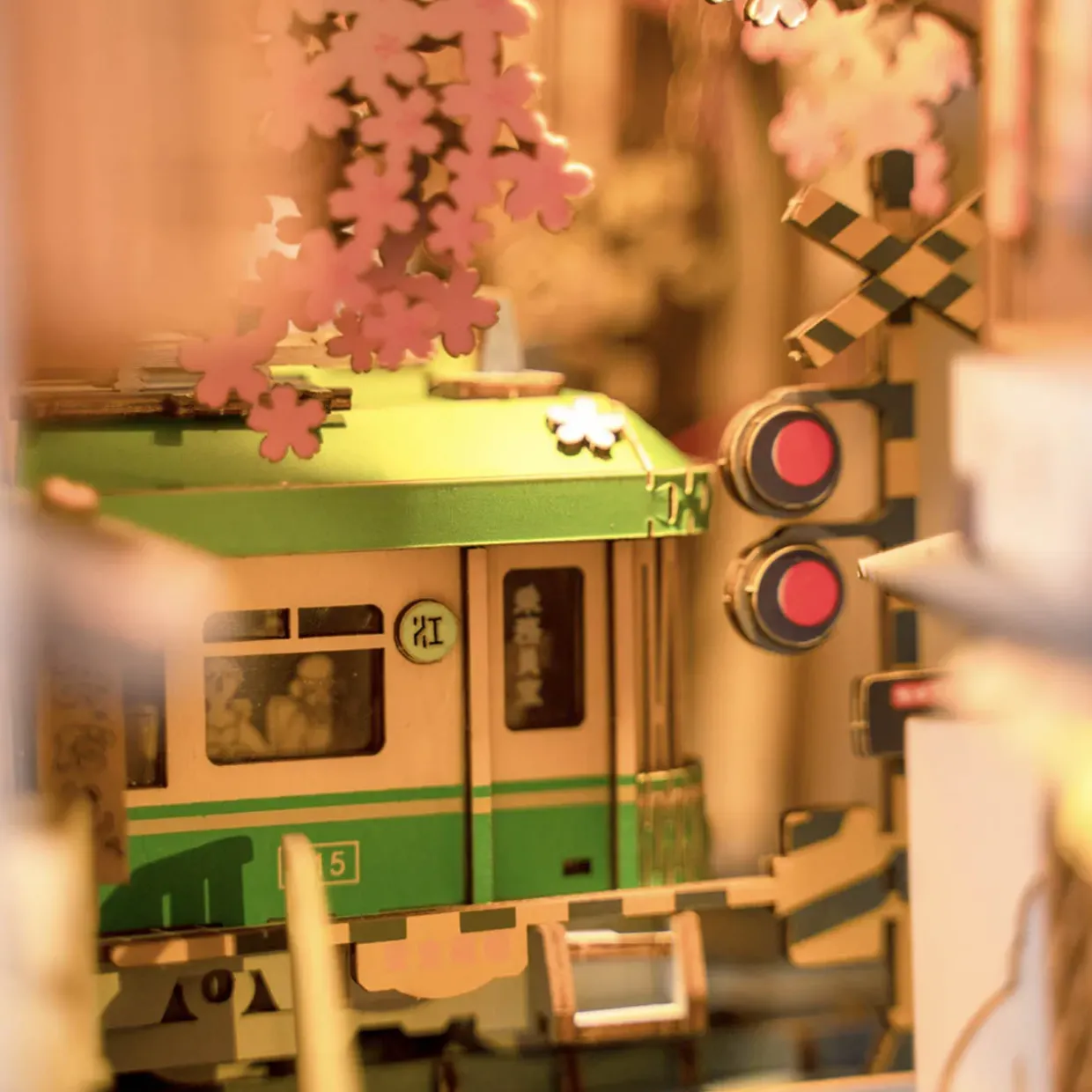 Rolife Sakura Densya 3D Creative Bookend