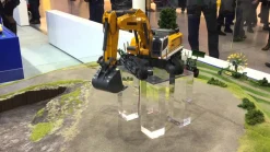 Siku RC 1/32 Liebherr R980 SME Crawler Excavator Diecast Model