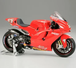 Tamiya 1/12 Ducati Desmosedici Model Kit