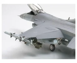 Tamiya 1/48 Lockheed Martin F-16C Block 25/32 Falcon ANG