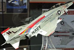 Tamiya 1/48 McDonnell Douglas F-4B Phantom II