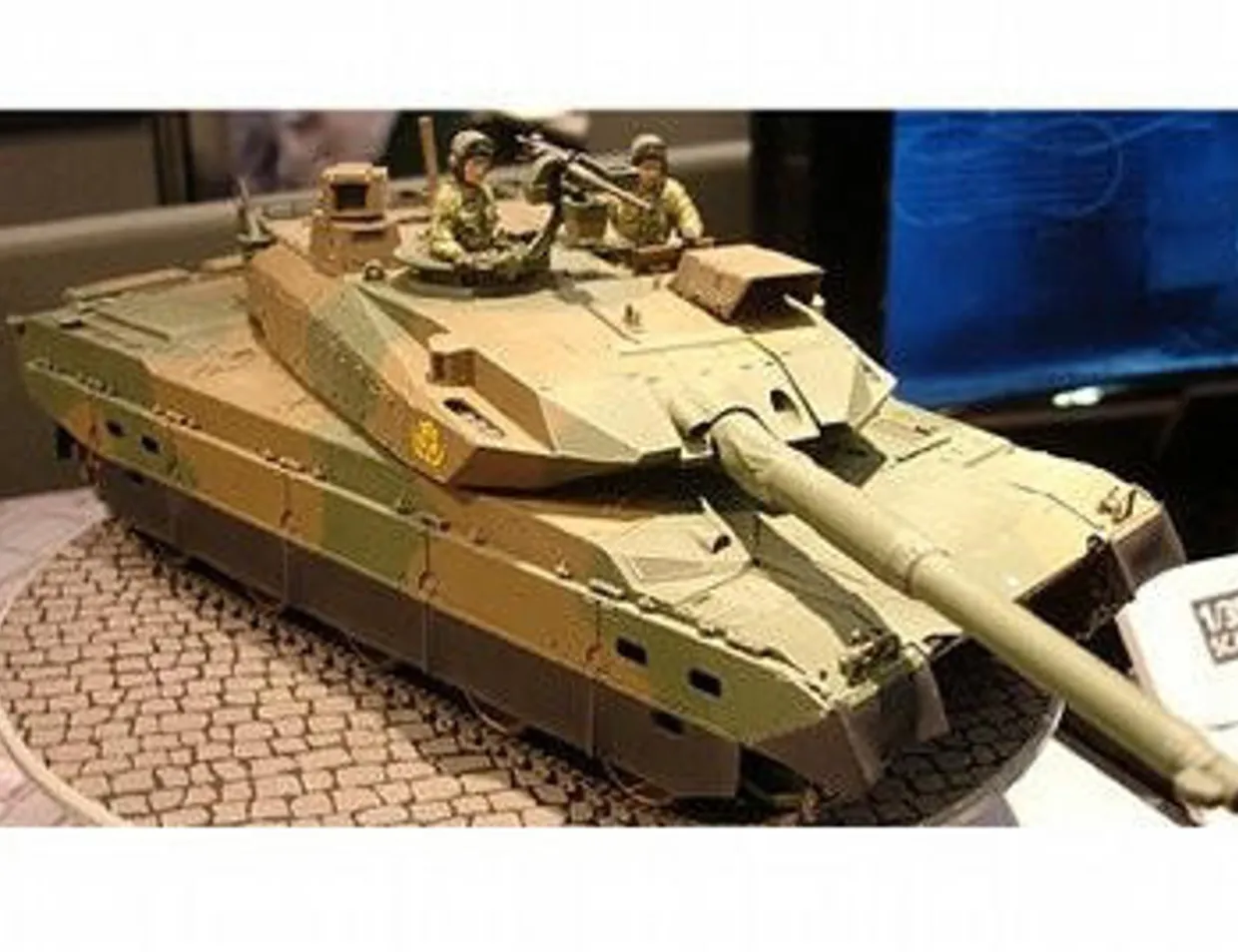 Tamiya 1/35 Type 10 JGSDF MBT