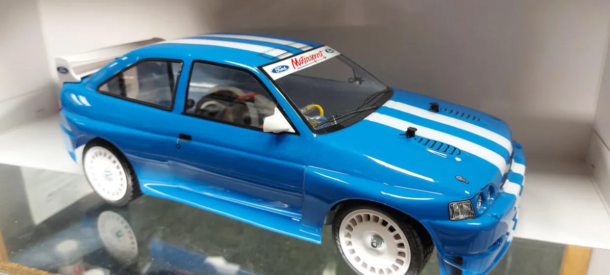 Tamiya RC Ford Escort Cosworth 1998 TT-02 Super Package Deal