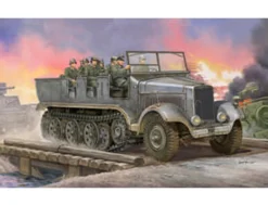 Trumpeter 1/35 Sd.Kfz.6 5t Half-Track Artillery Tractor